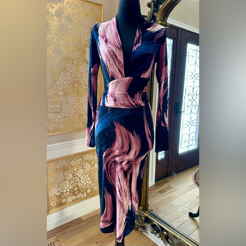 Artistic Side Mauve/Navy Abstract Long Sleeve Midi Dress (New without Tag)